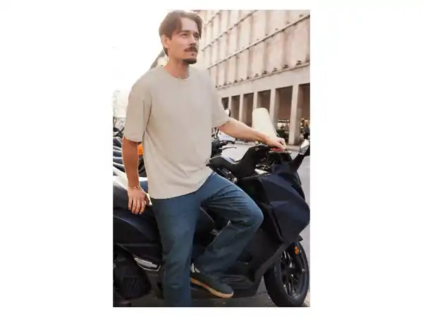 Bild 3 von LIVERGY® Herren Oversize-T-Shirt, in Heavy-Jersey-Qualität