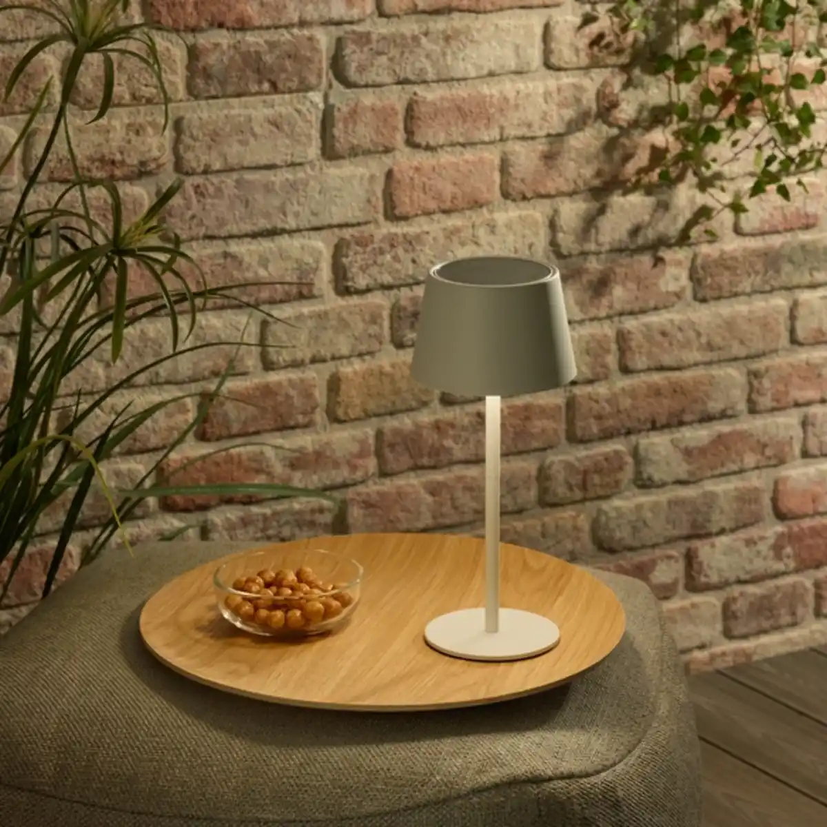 Bild 3 von LED-Tischleuchte »Soelu«, 13x30,5 cm (ØxH), inkl. Akku, warmweiß, 200 lm, dimmbar, weiß