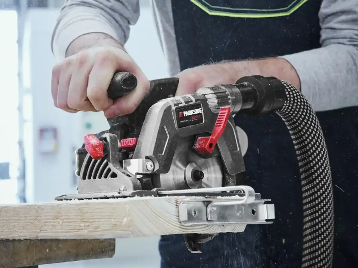 Bild 2 von PARKSIDE PERFORMANCE® Akku-Handkreissäge 12 V