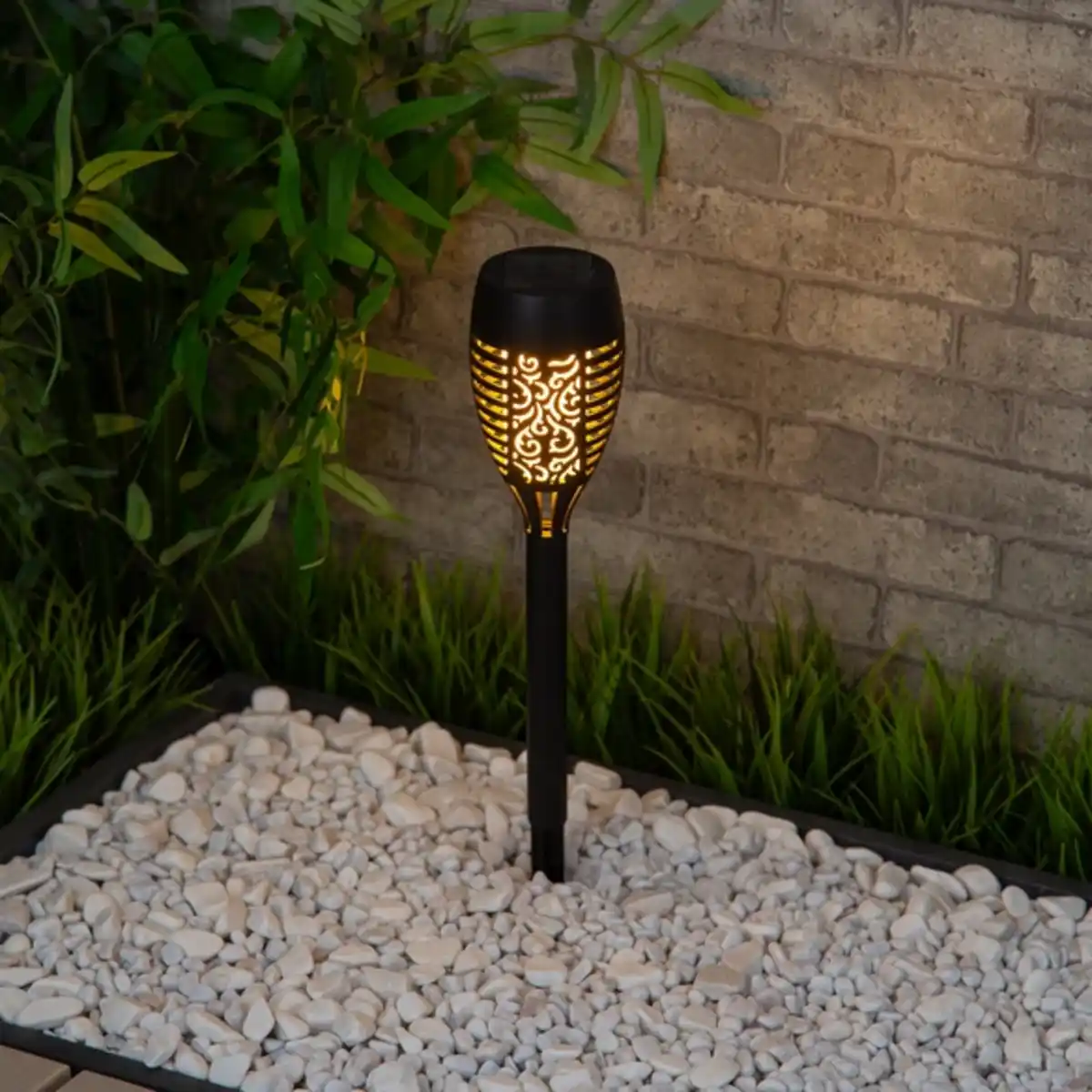 Bild 2 von LED-Solarleuchte »Hjördis«, 6,8x41,5 cm (ØxH), inkl. Akku & Erdspieß, bernsteinfarben, Kunststoff