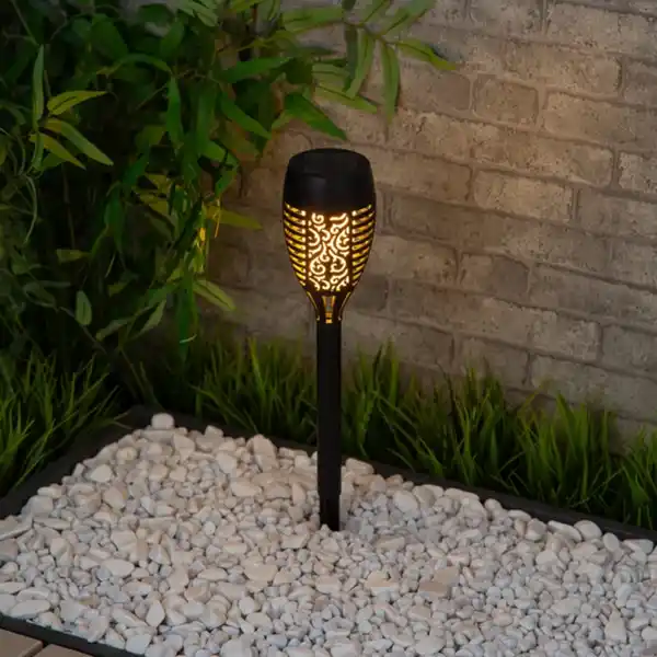 Bild 2 von LED-Solarleuchte »Hjördis«, 6,8x41,5 cm (ØxH), inkl. Akku & Erdspieß, bernsteinfarben, Kunststoff