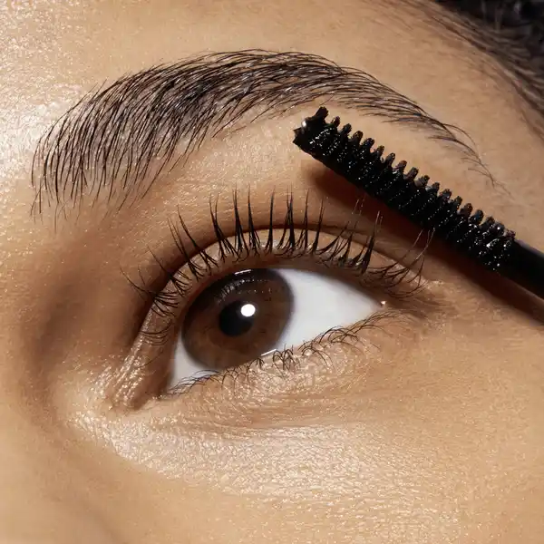 Bild 4 von Catrice Curl Freeze Lash Styling Gel 010 Milky Black Tint, 8 ml