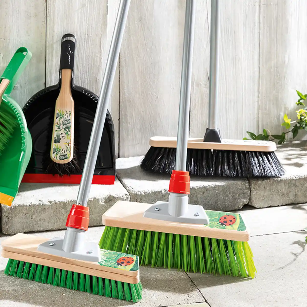 Bild 1 von Powertec Garden Kehrbesen "Spring"