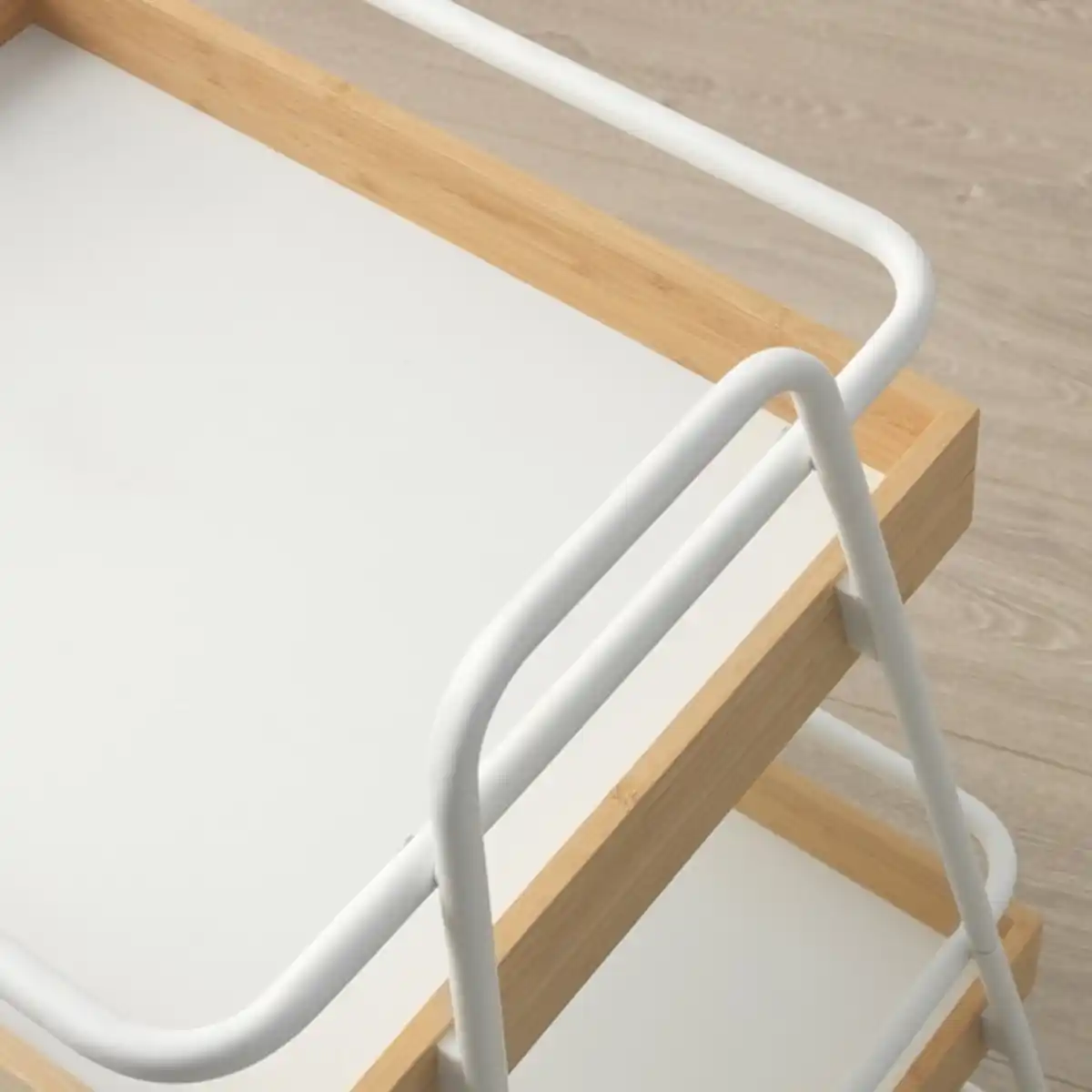 Bild 3 von SVENARUM Rolltisch mit Aufbewahrung, Bambus/weiß 40x56 cm