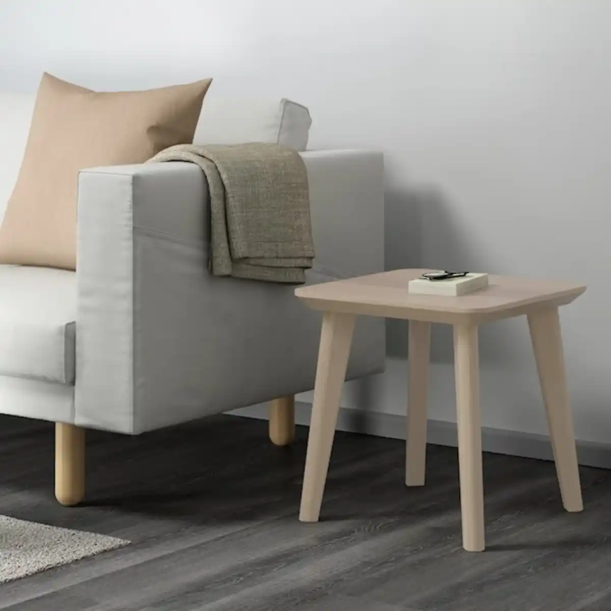 Bild 2 von LISABO Beistelltisch, Eschenfurnier 45x45 cm