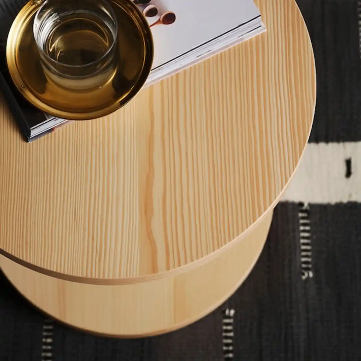 Bild 2 von STOCKHOLM 2025 Beistelltisch