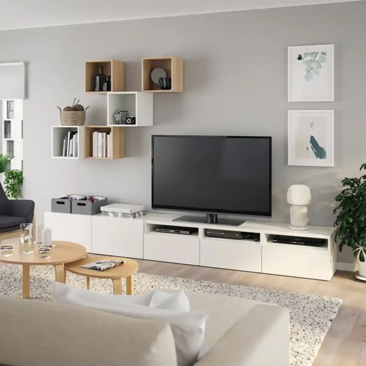 Bild 2 von BESTÅ / EKET TV-Schrankkombination, weiß/Eicheneff wlas 300x42x210 cm