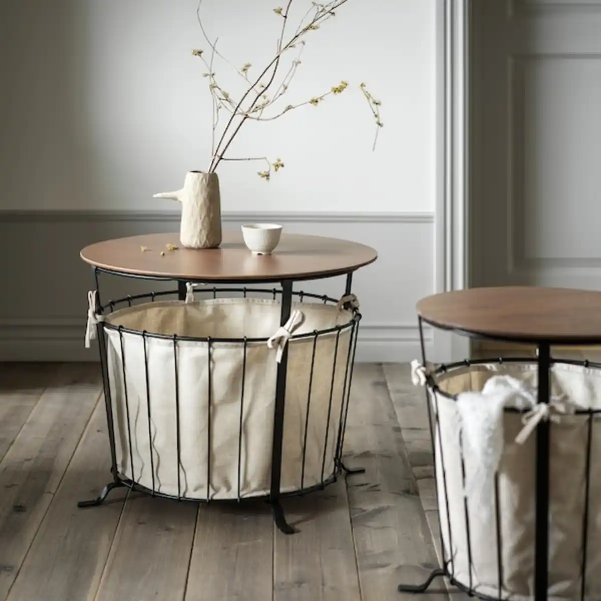 Bild 2 von ÄNGESBYN Aufbewahrungstisch, schwarz/Kiefer hellbraun lasiert 60 cm