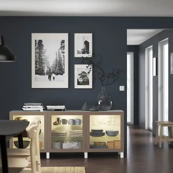 Bild 3 von BESTÅ Aufbewahrung mit Türen, weiß Sindvik/Stubbarp/hell graubraun Klarglas 180x42x74 cm