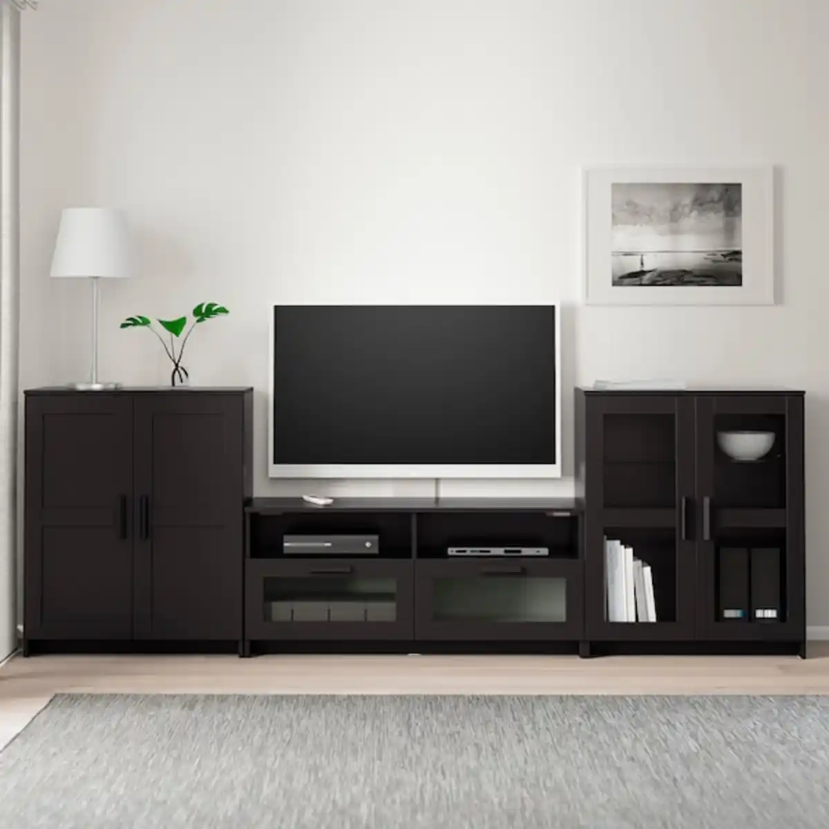 Bild 2 von BRIMNES TV-Komb. mit Vitrinentüren, schwarz 276x41x95 cm