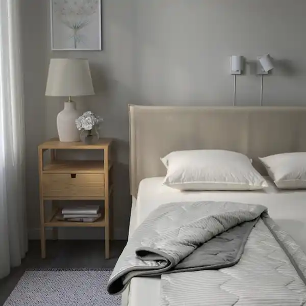 Bild 2 von BRANDLILJA Decke, kühl, grau/Streifen 240x220 cm