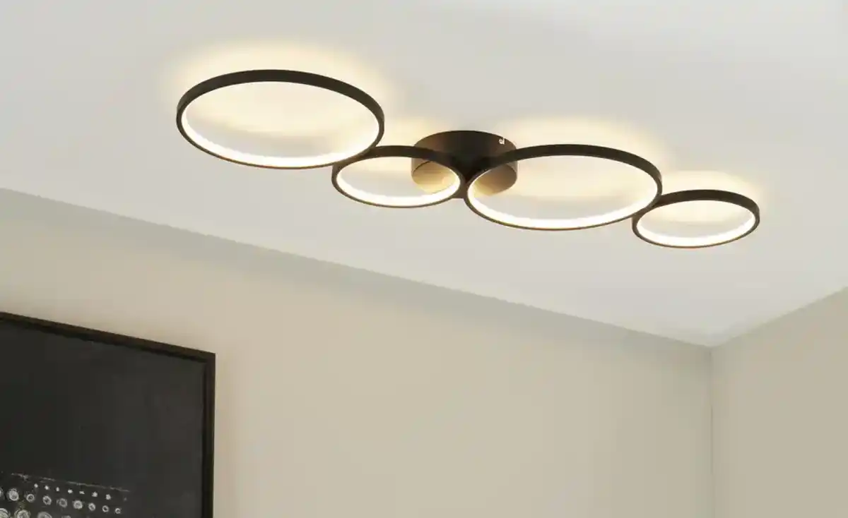 Bild 1 von Trio LED-Deckenleuchte  schwarz `Ringe´   ¦ schwarz ¦ Maße (cm): B: 97 H: 5,5 T: 34.3 Lampen & Leuchten > Innenleuchten > Deckenlampen - Möbel Kraft