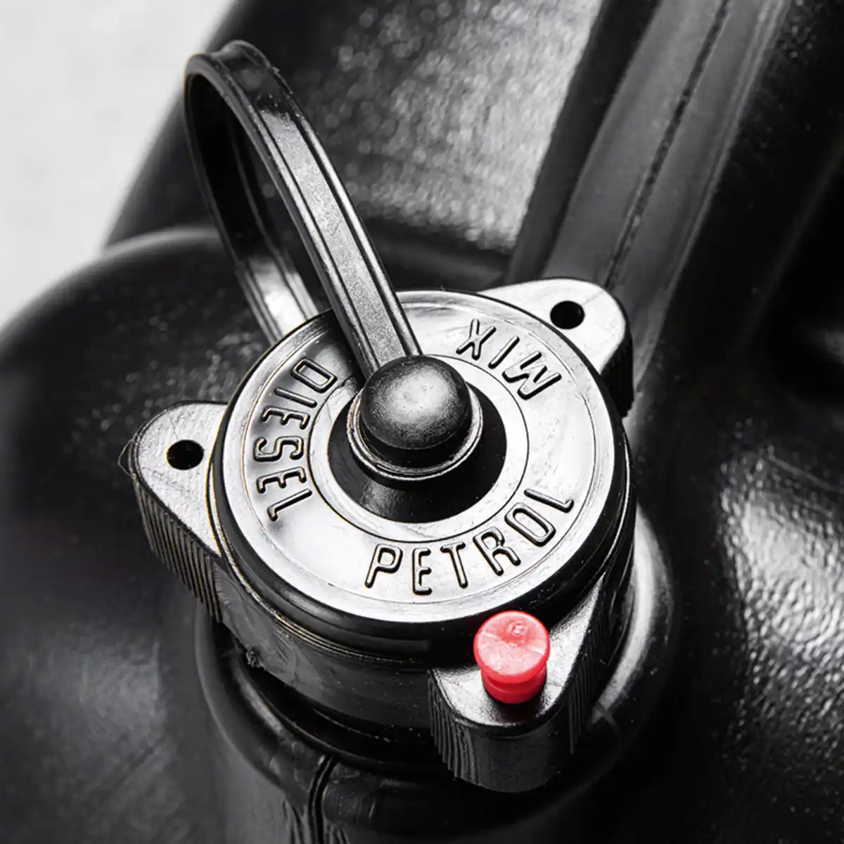 Bild 2 von Diamond Car Kraftstoff-Kanister