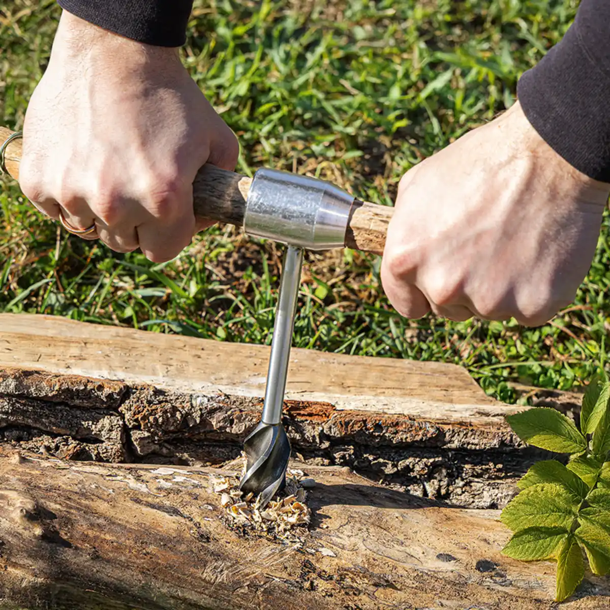 Bild 1 von Solax Sunshine Outdoor-Survival-Handbohrer