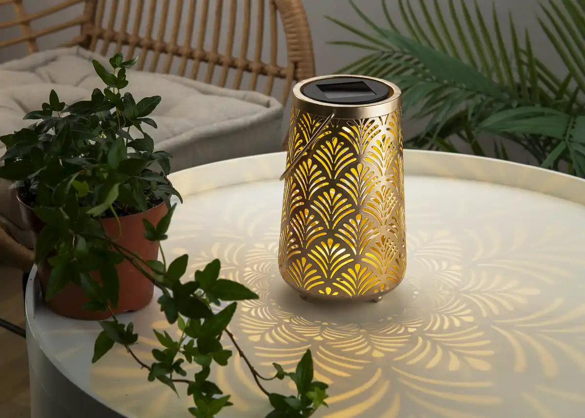 Bild 3 von IDEENWELT Solar-Laterne mit Schattenmuster "Lilly"