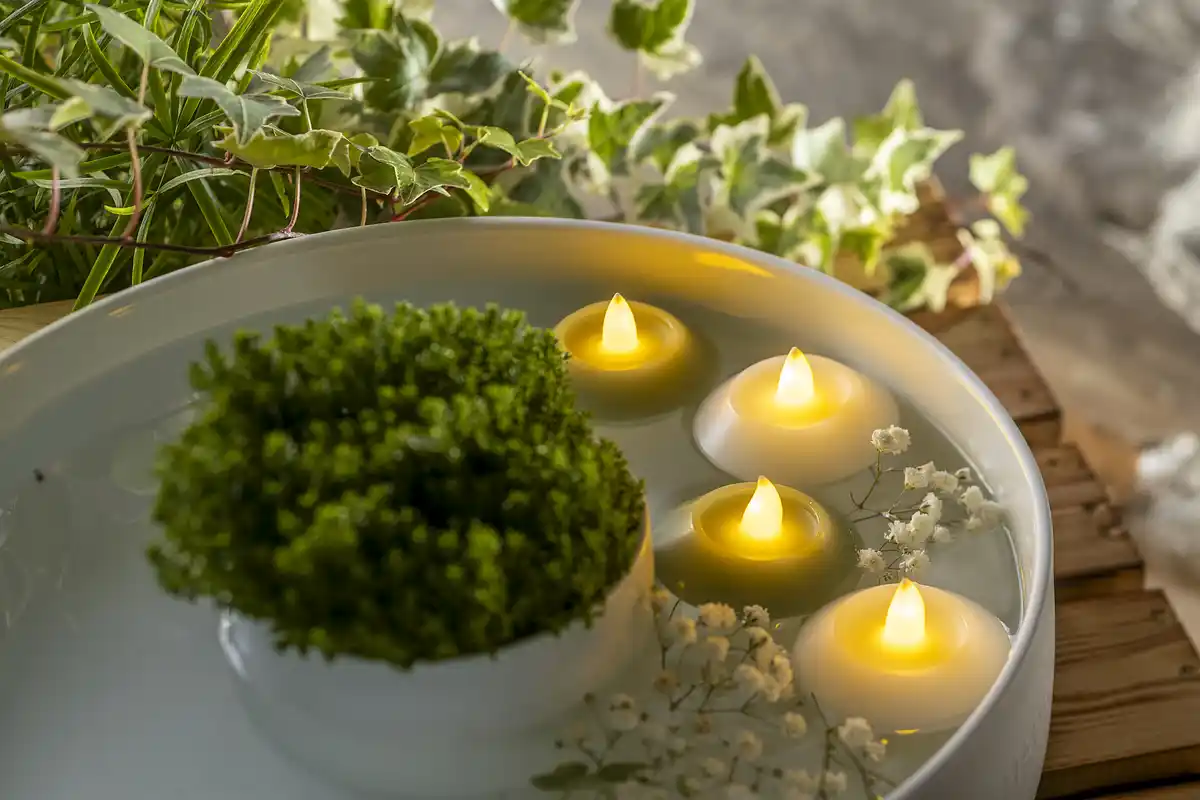 Bild 4 von IDEENWELT LED-Schwimmkerzen, 4er-Set