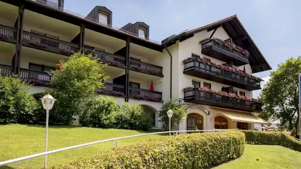 Bild 1 von Bayerischer Wald - Bad Griesbach im Rottal - 3* Hotel Birkenhof Therme