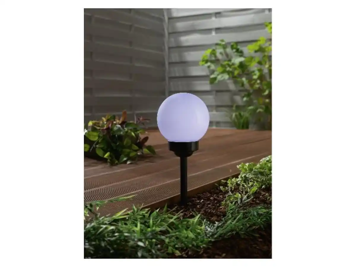 Bild 3 von LIVARNO home LED-Solar-Kugellampe, Ø 15 cm, mit Erdspieß