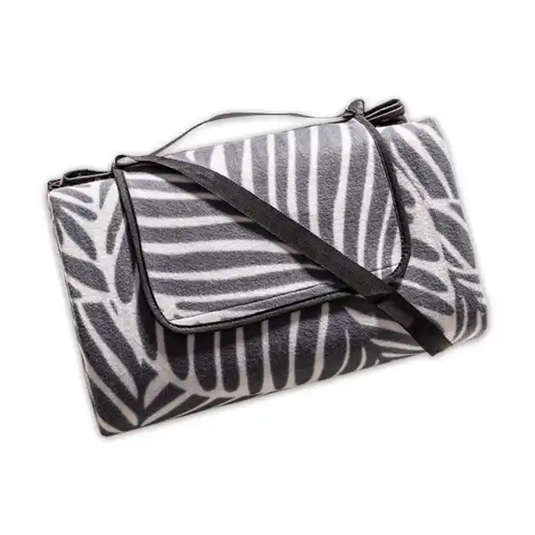 Bild 4 von Solax Sunshine XL-Alu-Picknick-/ Reisedecke