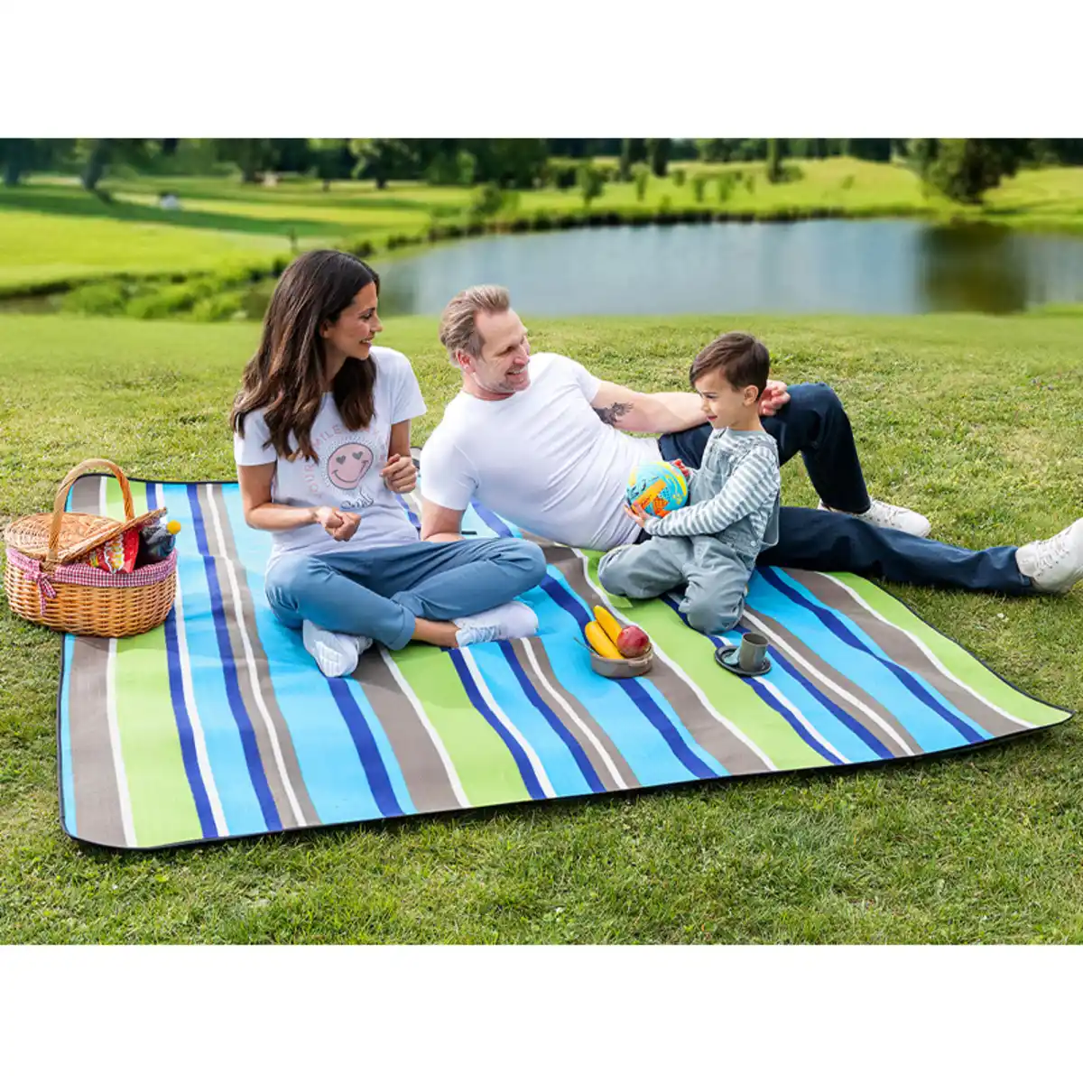 Bild 1 von Solax Sunshine XL-Alu-Picknick-/ Reisedecke