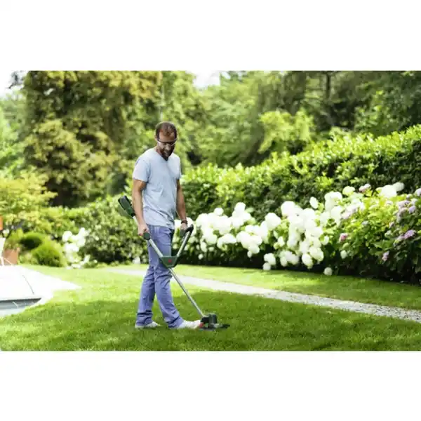 Bild 3 von Akku-Rasentrimmer »UniversalGrassCut 18V-26«, 18 V, grün, mit Akku