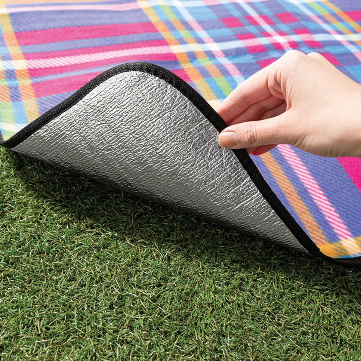 Bild 2 von Solax Sunshine XL-Alu-Picknick-/ Reisedecke