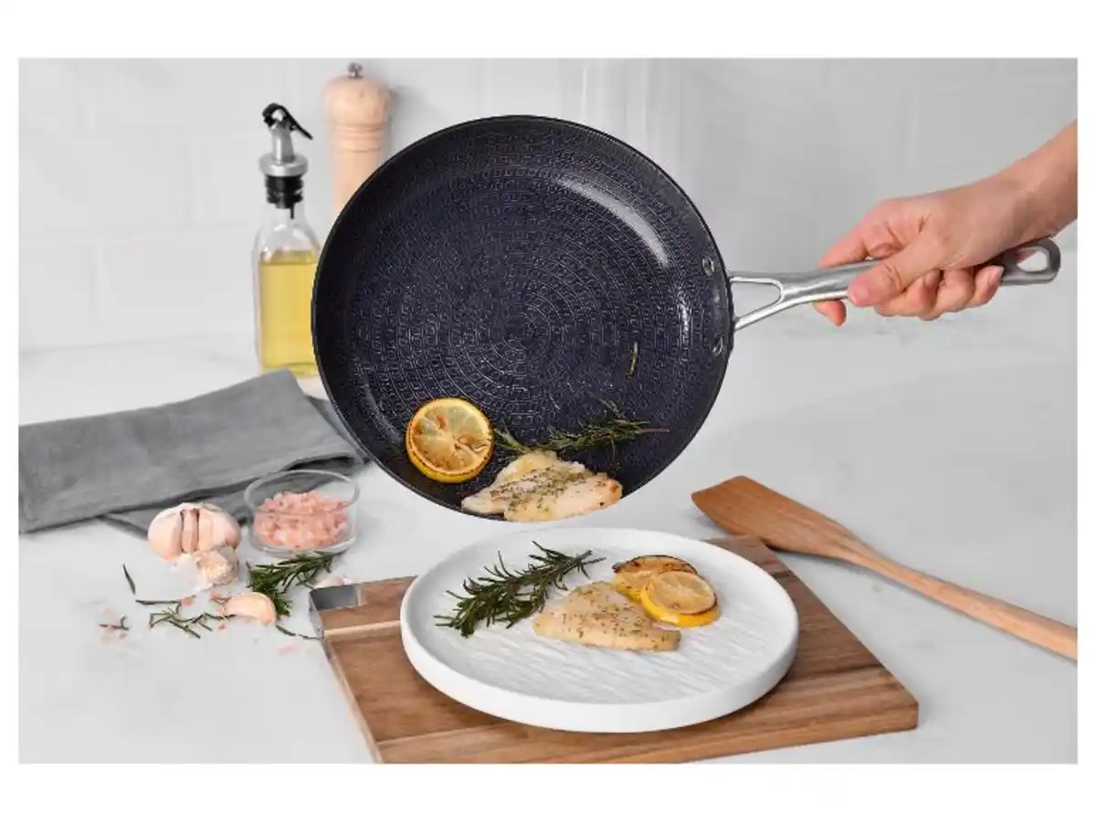 Bild 3 von Masterpro Edelstahl-Bratpfanne, Ø 20 cm, by Stefano Zarrella