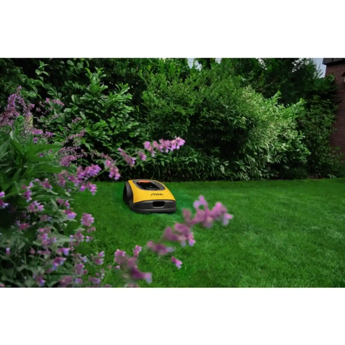 Bild 2 von Mähroboter »A 300«, für ca. 450m², Schnittbreite: 18 cm