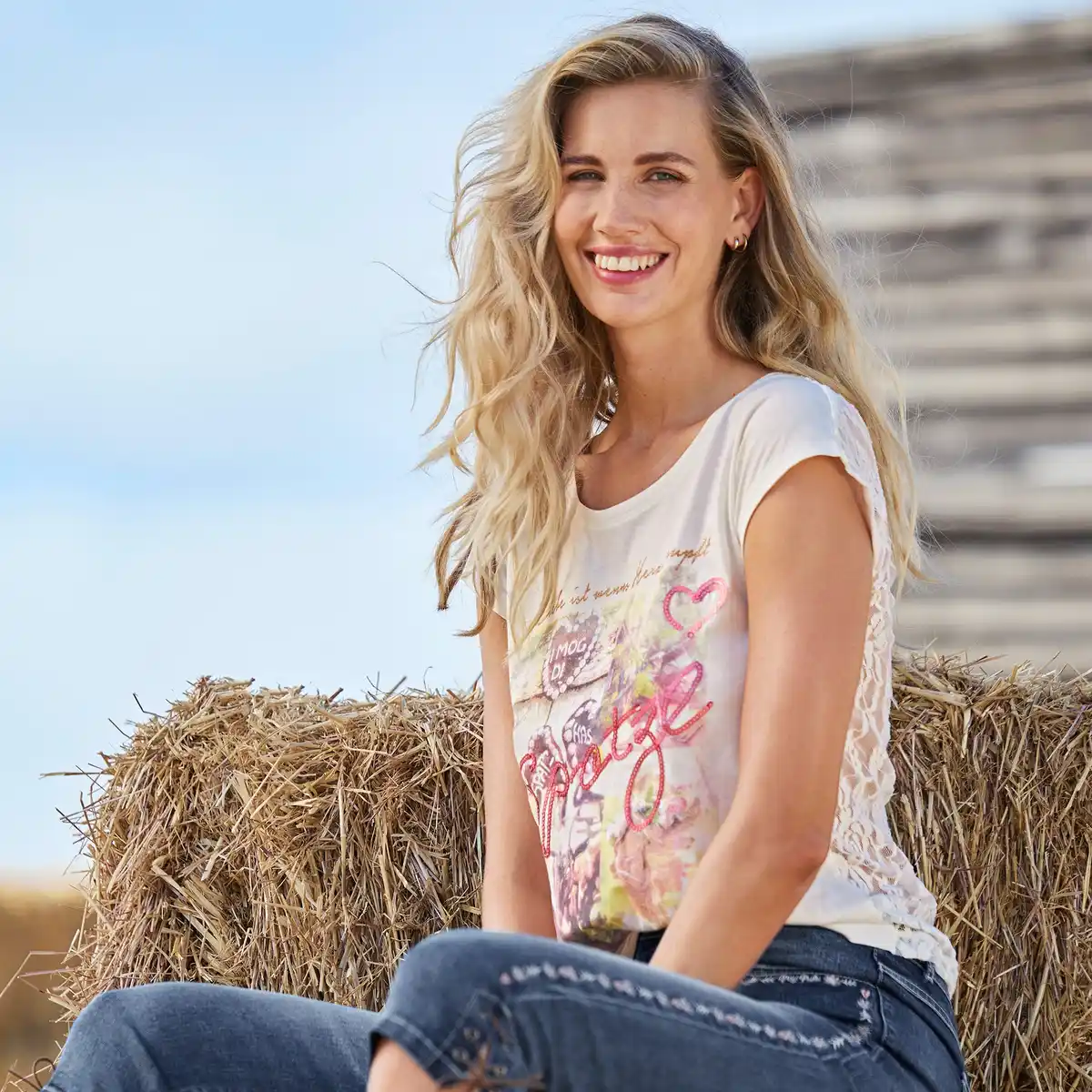 Bild 1 von Damen-Trachtenshirt mit Spitze am Rücken