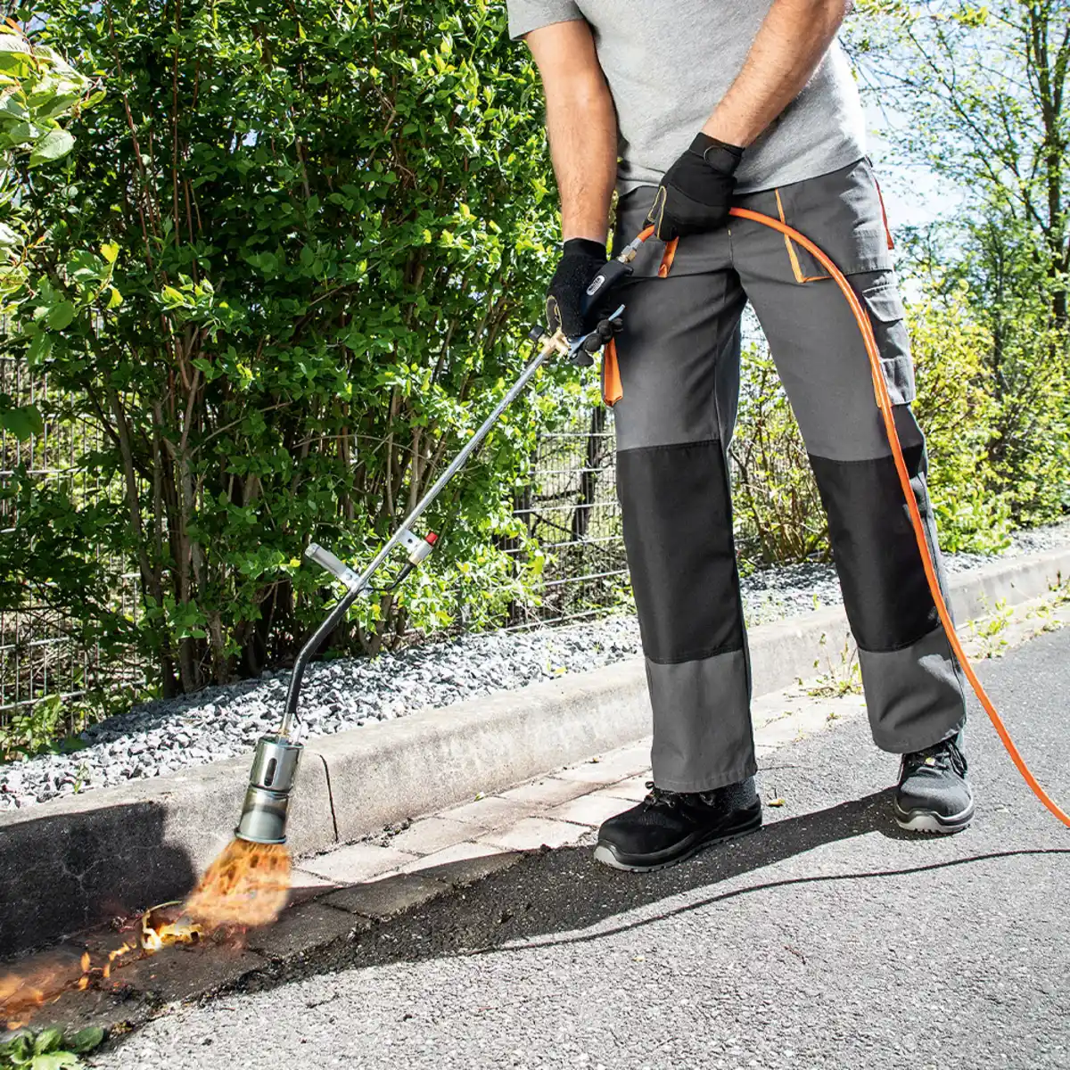 Bild 2 von Walter Anwärmbrenner und Unkrautvernichter