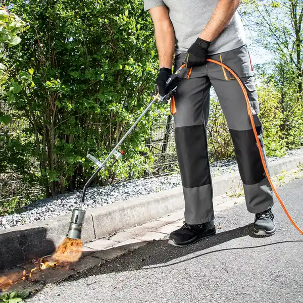 Bild 2 von Walter Anwärmbrenner und Unkrautvernichter