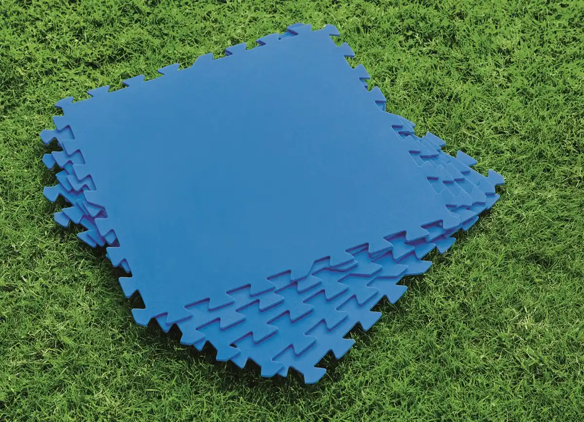 Bild 1 von Bestway #58220 Bodenschutzplatten für Aufstellpools 50x50cm 9er-Set Blau