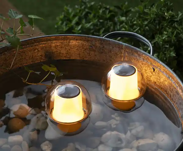 Bild 4 von IDEENWELT Solar-Schwimmkugeln 2er Set