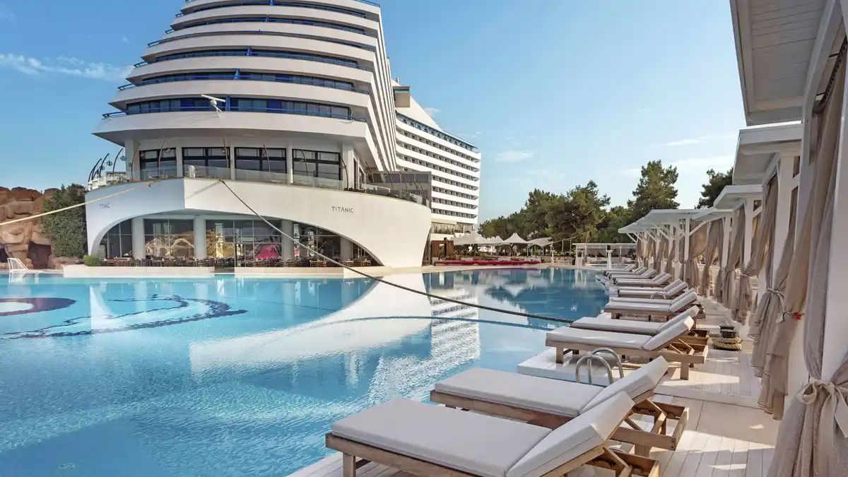 Bild 1 von Türkei - Türkische Riviera - 5* Hotel Titanic Deluxe Lara