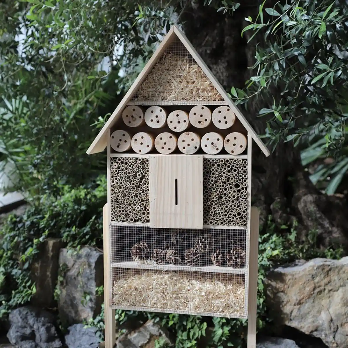 Bild 1 von Insektenhotel auf Stelzen 50x119x12cm
