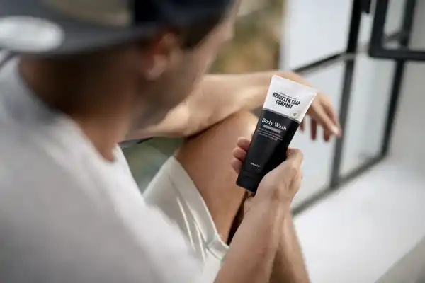 Bild 4 von Brooklyn Soap Company Duschgel Body Wash Hanföl & Zedernöl, 200 ml