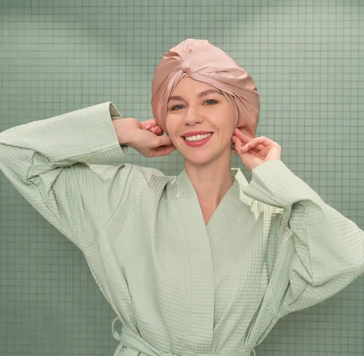 Bild 3 von invisibobble® Bonnet Oasis Serene Styling