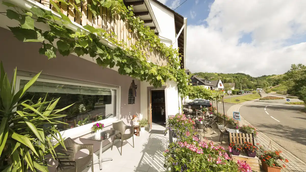 Bild 1 von Mosel – Winningen – 2* Hotel Emmerich