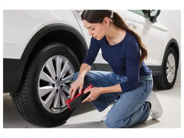 Bild 2 von ULTIMATE SPEED® Tragbarer Akku-Kompressor »USKT 60 C4«, mit integrierter LED-Taschenlampe