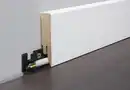 Bild 1 von Kronoflooring Fußleiste 260 cm 70 x 17 mm Uni weiß gefast