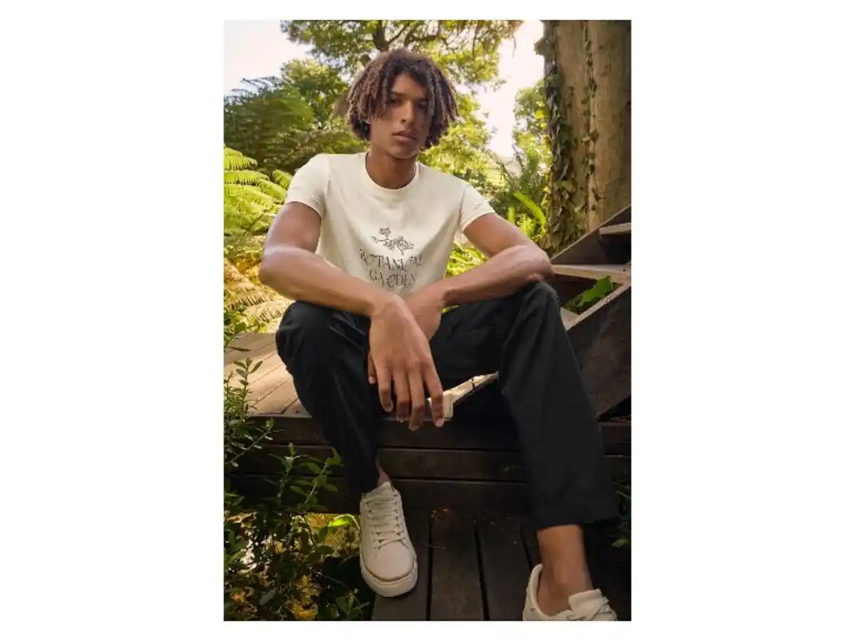 Bild 3 von LIVERGY® Herren T-Shirt aus reiner Baumwolle