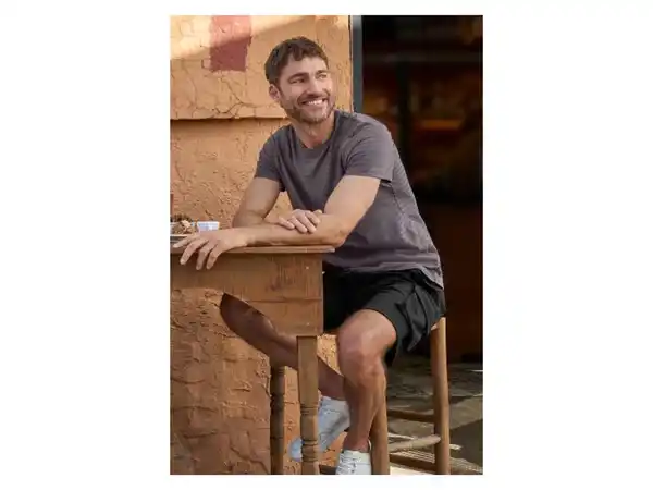 Bild 3 von LIVERGY® Herren Cargo-Sweatshorts, mit seitlichen Eingrifftaschen