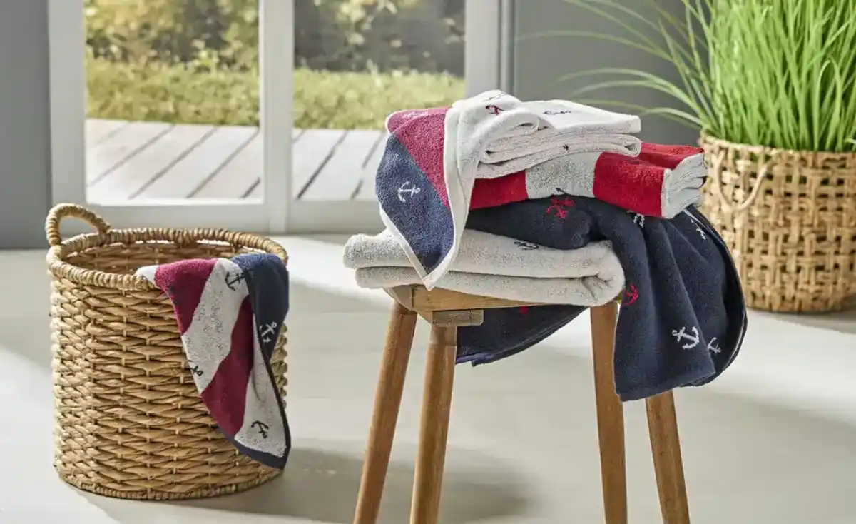 Bild 1 von como Duschtuch  Anker ¦ weiß ¦ Maße (cm): B: 70 Heimtextilien > Badtextilien und Zubehör > Handtücher - Möbel Kraft