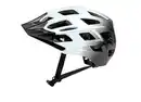 Bild 1 von Fahrradhelm mit LED-Rücklicht