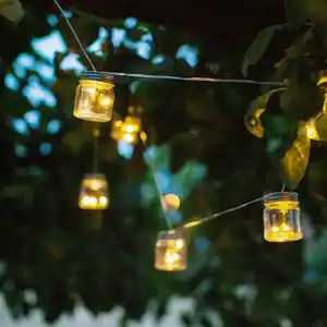 Solar-Lichterkette mit 8 Dekogläsern und 24 LEDs Warmweiß