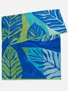 Strandtuch mit Blättermuster Blau