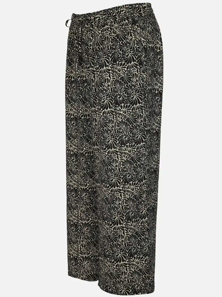 Bild 3 von Große Größen 7/8 Sommerhose Schwarz