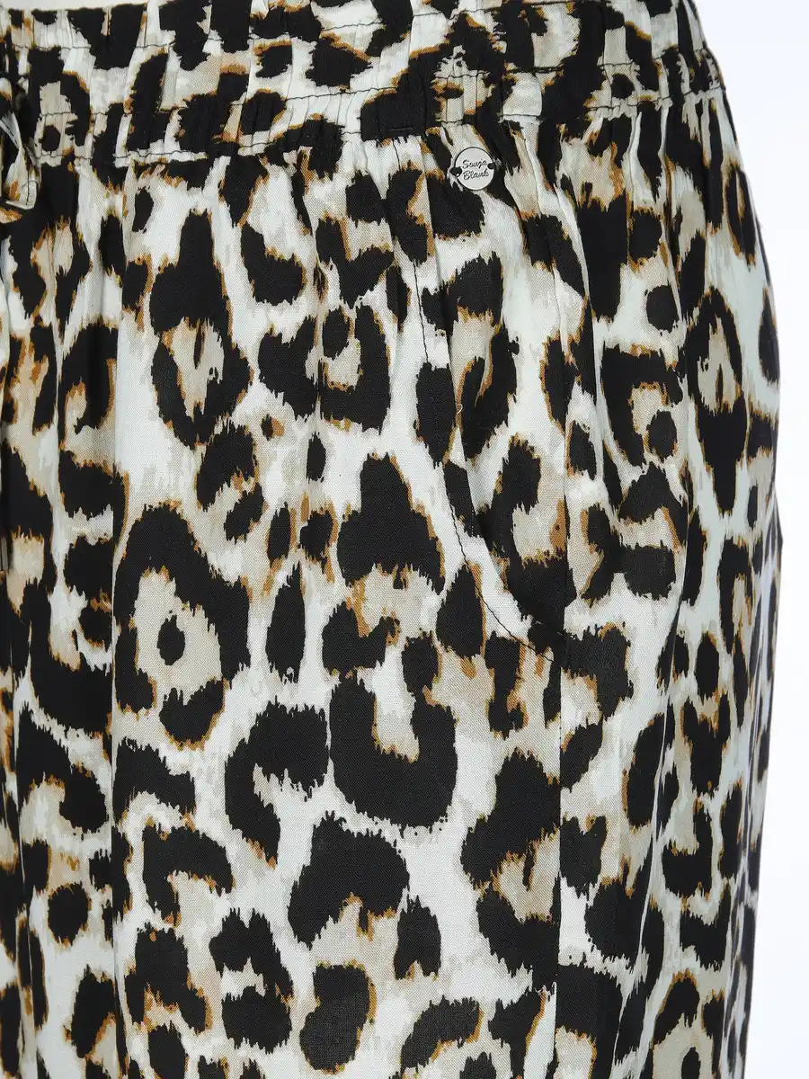 Bild 4 von Große Größen 7/8 Sommerhose Schwarz