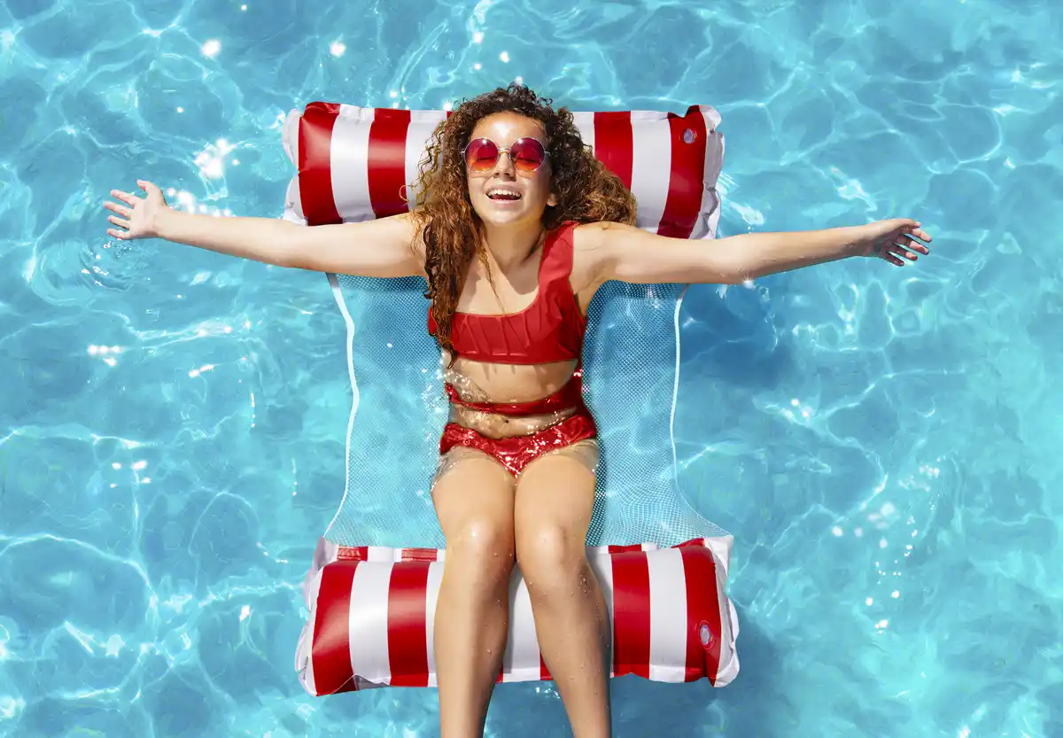 Bild 4 von IDEENWELT Wasserhängematte gestreift