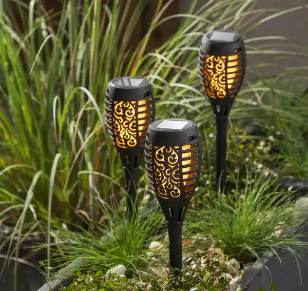 Bild 3 von IDEENWELT Solar-Gartenfackeln 3er-Set schwarz